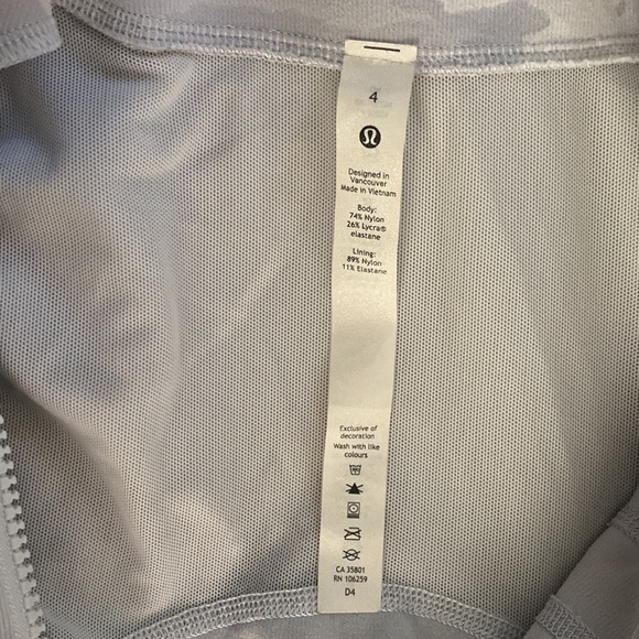 Lululemon Size 4 gray camo define Jacket - Picture 6 of 6